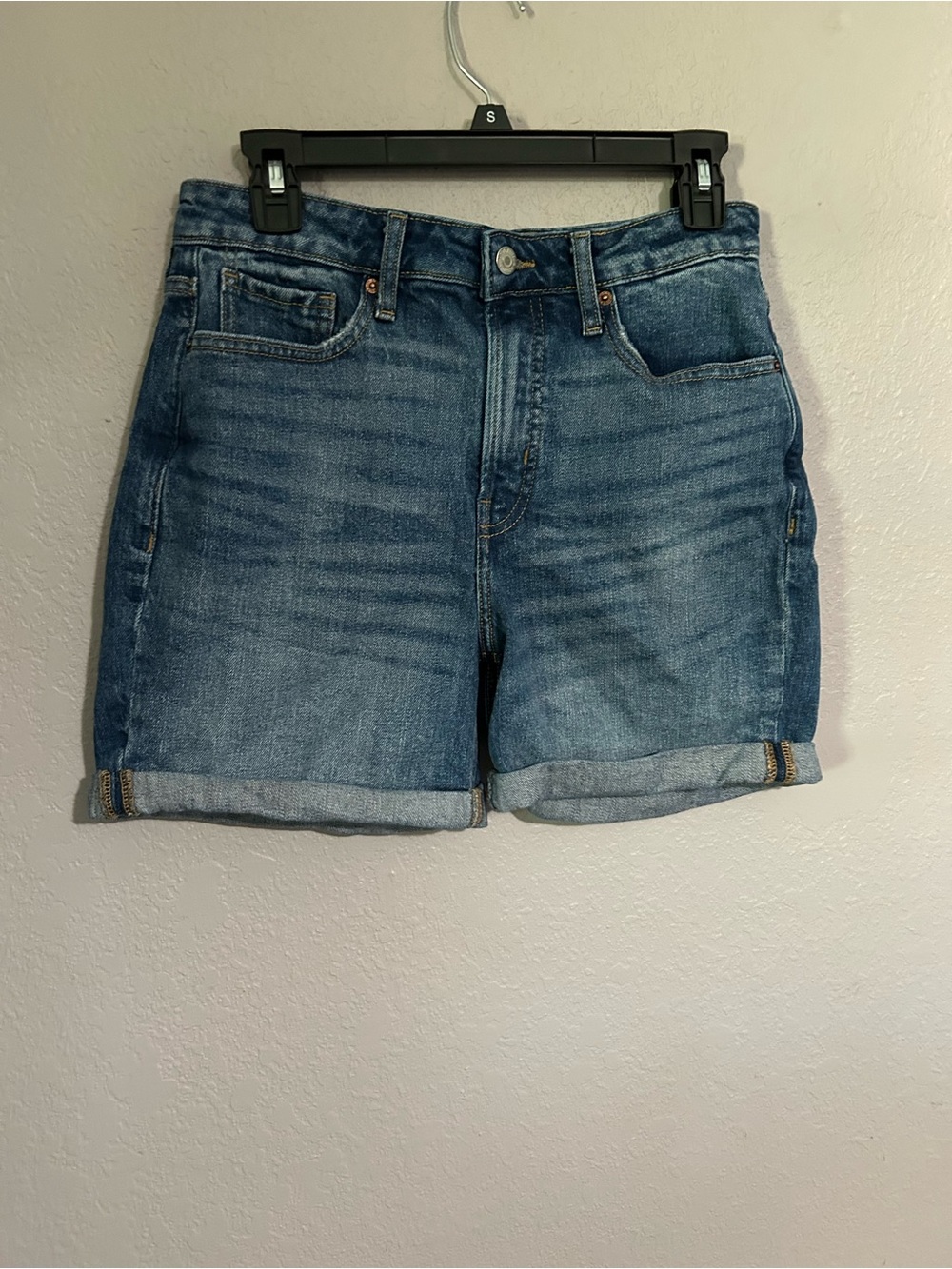 Old Navy Medium Blue Rolled Cuff Denim Shorts